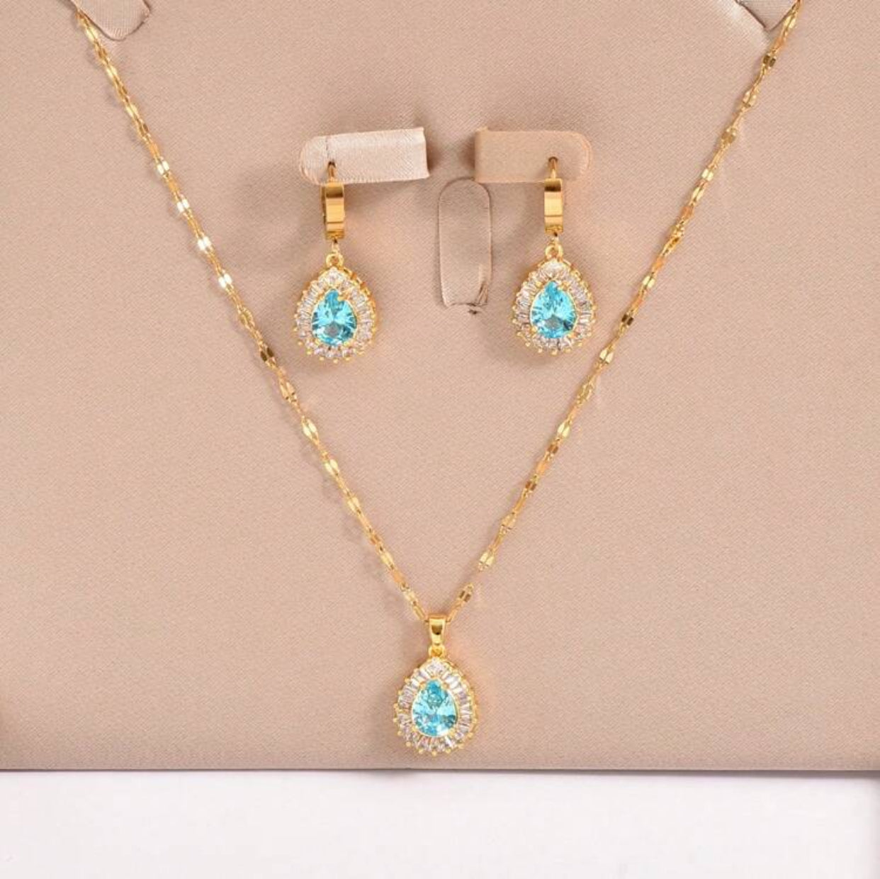 COLLAR CORAZÓN - CIRCONITA